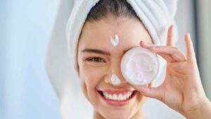 Read more about the article 10 Tips for Youthful and Healthy Skin: Your Guide to Radiant Complexion